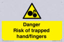 danger-risk-of-trapped-handfingers~